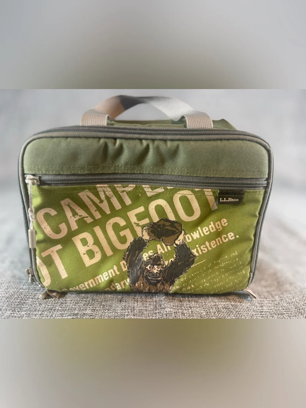 L.L. Bean Green Graphic Lunch Bag